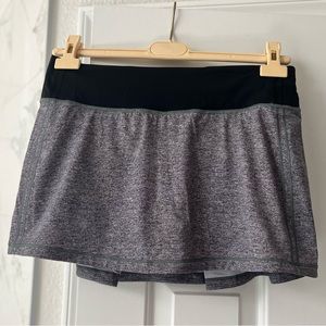 Lululemon Pace Rival Skirt 13” in Black and Gray. Size 6. Great Condition.